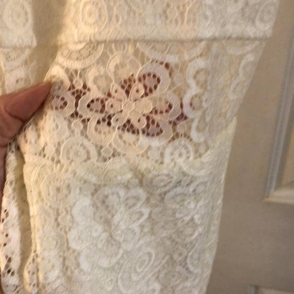 White lace 🎉4XHP🎉 Dress - Picture 2 of 4